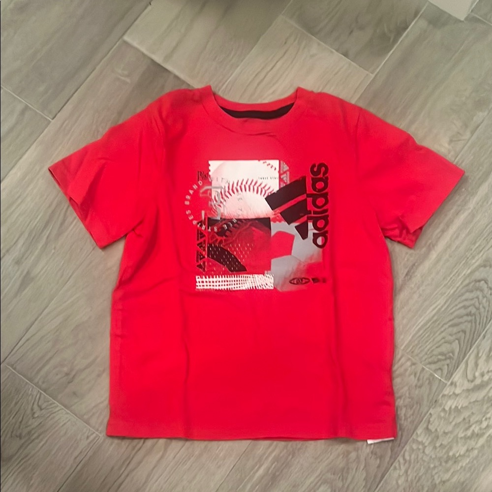 Adidas Boys Red T-Shirt Size: 6